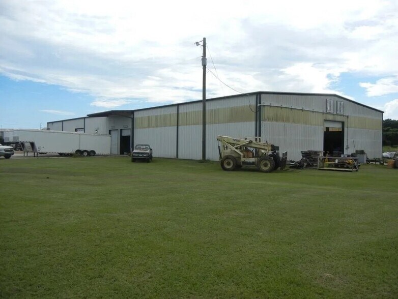 More Photos Of 227 Industrial Pky, Luverne Manufacturing For Sale