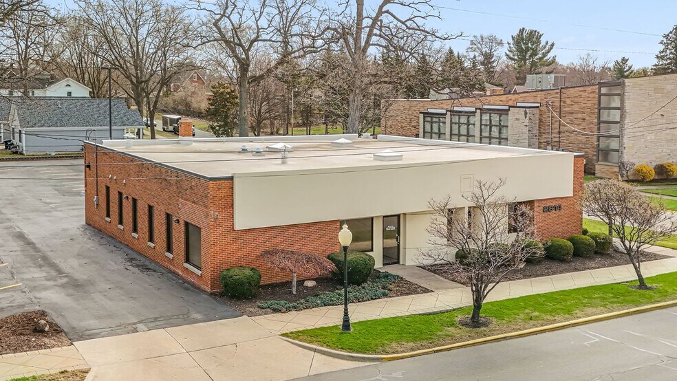 More Photos Of 2814 Franklin St, Michigan City Office For Sale