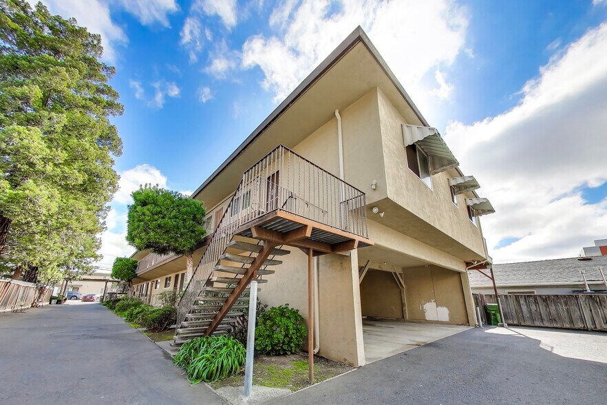 More Photos Of 20317 Wisteria St, Castro Valley Apartments For Sale