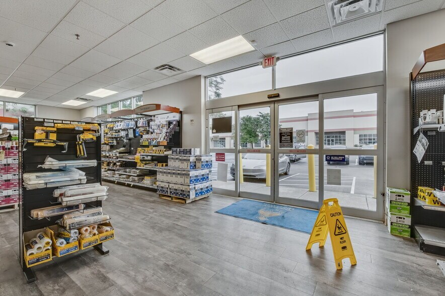 More Photos Of 1370 N Newport Rd, Colorado Springs Flex For Sale