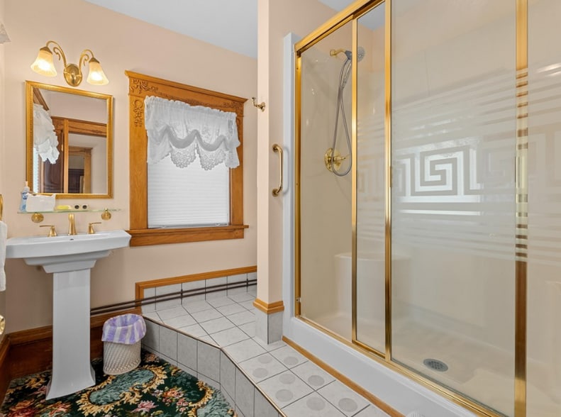 More Photos Of 908 Michigan St, Sturgeon Bay Hospitality For Sale