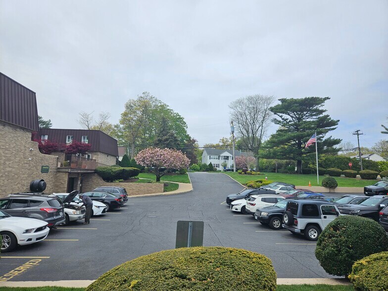 More Photos Of 230 Hilton Ave, Hempstead Medical For Sale