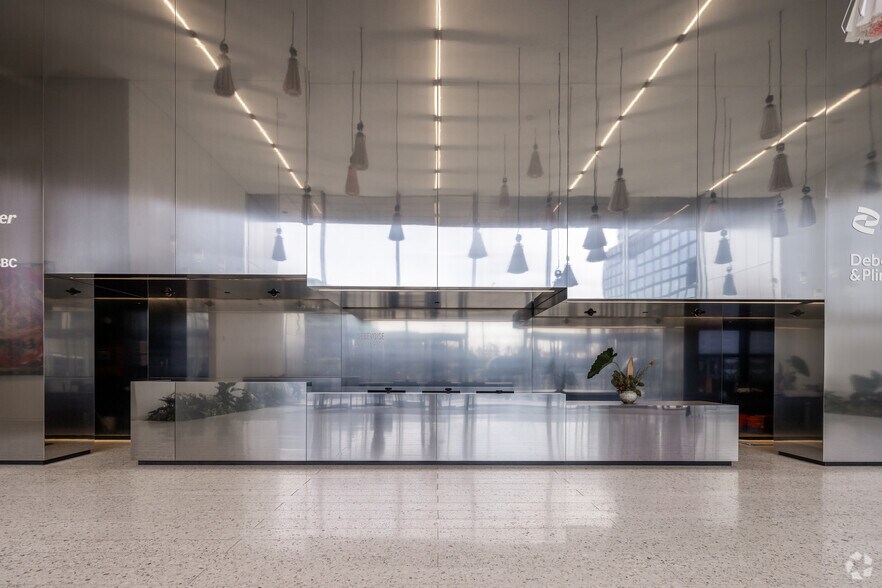 More Photos Of 66 Hudson Blvd, New York Office For Lease