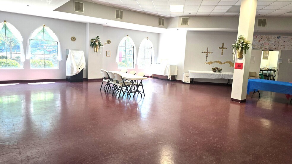 More Photos Of 395 Chamberlain St SE, Atlanta Specialty For Sale