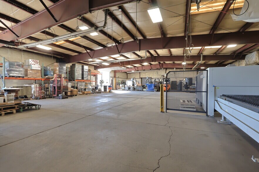More Photos Of 608 Young St, Tonawanda Manufacturing For Lease