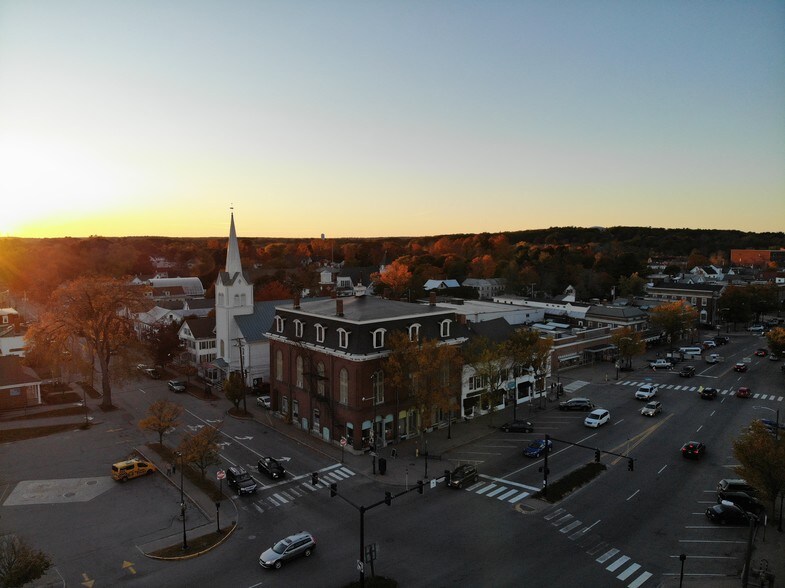 More Photos Of 146 Maine st, Brunswick Office For Lease