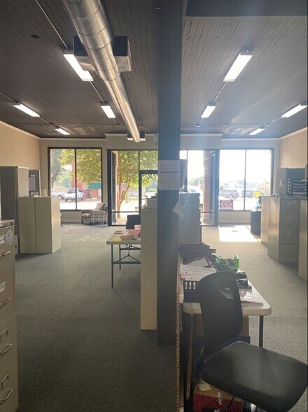 More Photos Of 34 S Scott St, Camilla Office For Sale