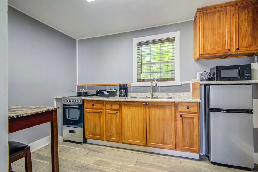 More Photos Of 1502 Market St, Galveston Hospitality For Sale