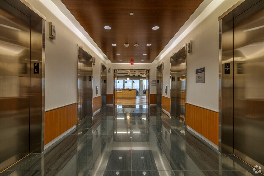 More Photos Of 300 S 4th St, Las Vegas Office For Lease