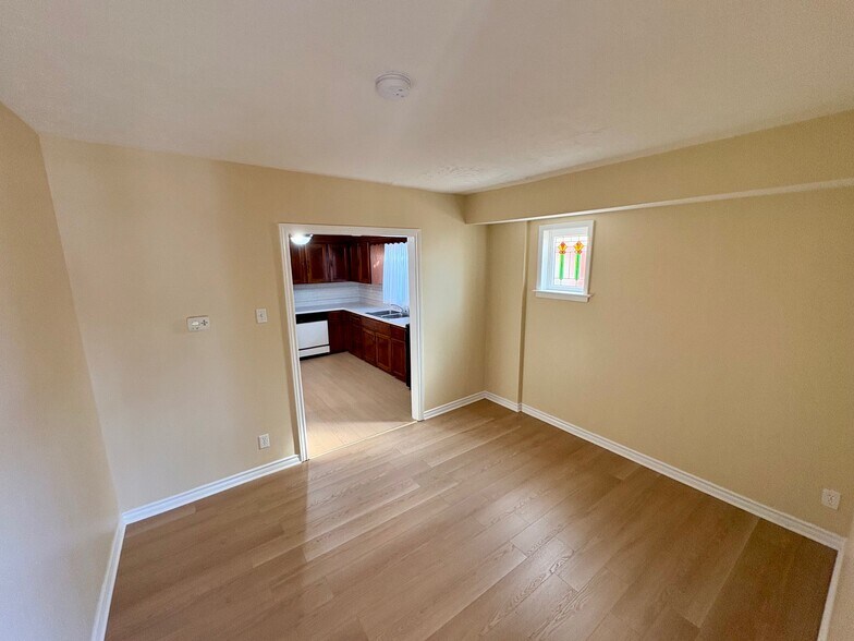 More Photos Of 5371 Huron St, Niagara Falls Apartments For Sale