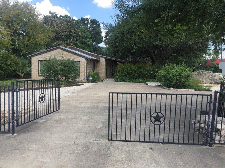 Primary Photo Of 2514 Buell Ave, Austin Office For Lease