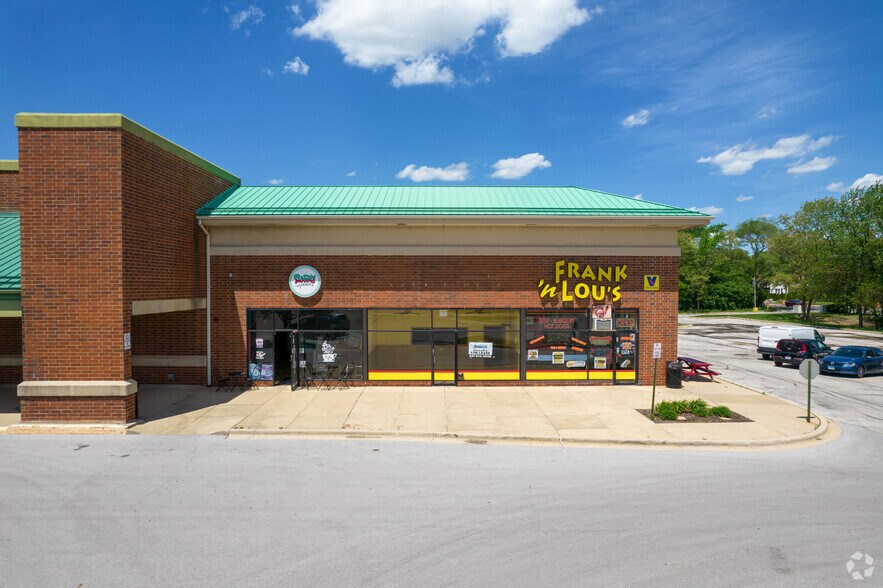 More Photos Of 4044-4100 183rd St, Country Club Hills Storefront For Lease