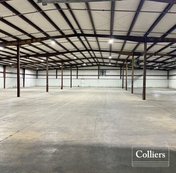 More Photos Of 401 W Stribling Dr, Rogers Warehouse For Sale