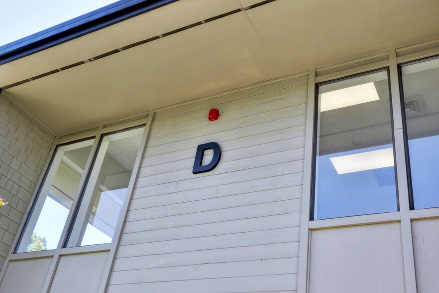 More Photos Of 7509 Madison Ave, Citrus Heights Office For Sale