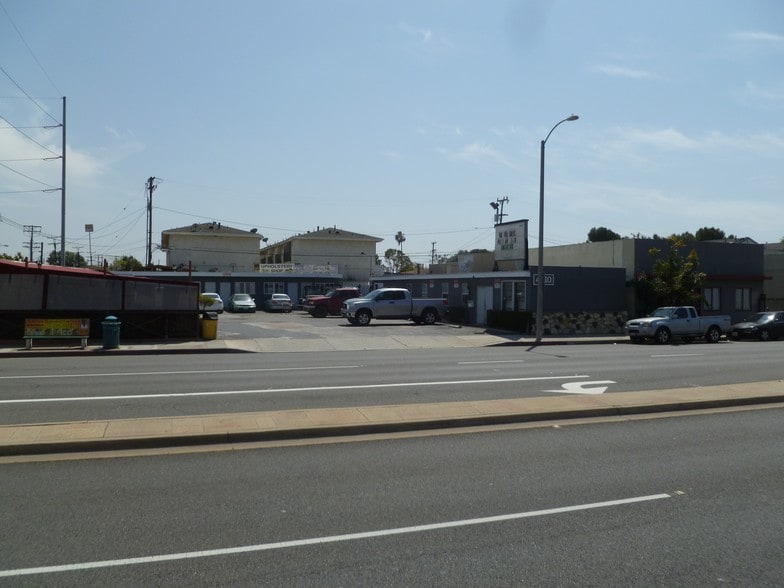 More Photos Of 4610-4612 Manhattan Beach Blvd, Lawndale Warehouse For Sale