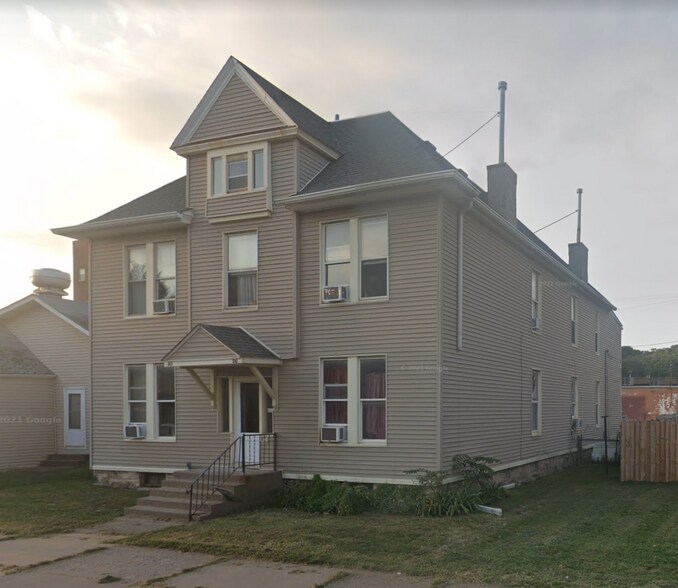 More Photos Of 910-912 W 3rd St, Davenport Apartments For Sale