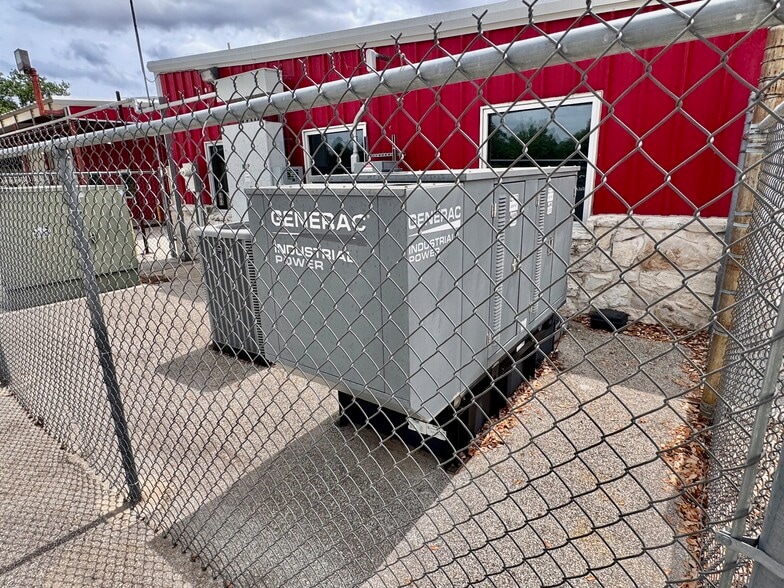 More Photos Of 1200 Bensdale Rd, Pleasanton Warehouse For Lease