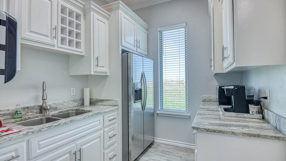 More Photos Of 14933 S Padre Island Dr, Corpus Christi Office For Lease