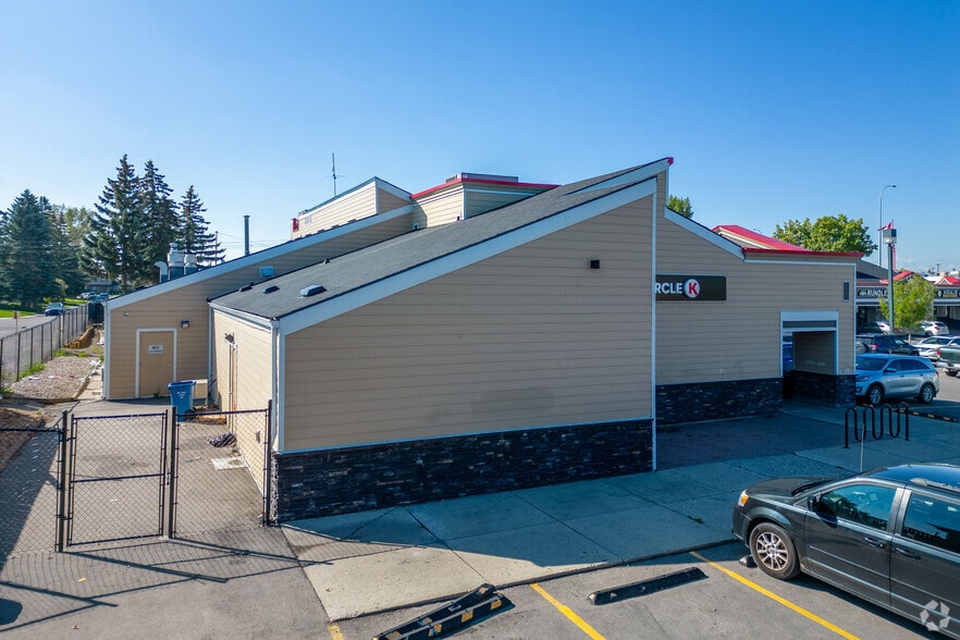 More Photos Of 3735 Rundlehorn Dr NE, Calgary Unknown For Sale