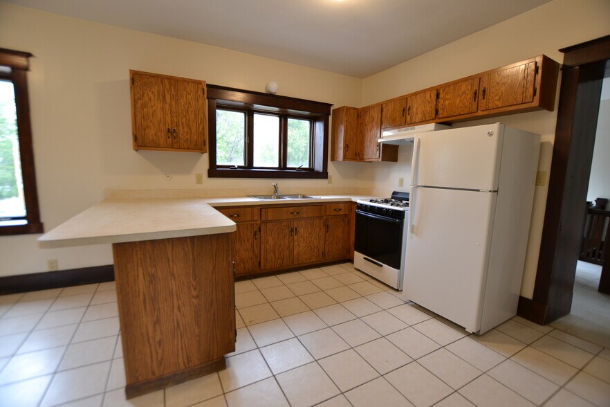 More Photos Of 701 Meeker Ave, Joliet Flex For Sale