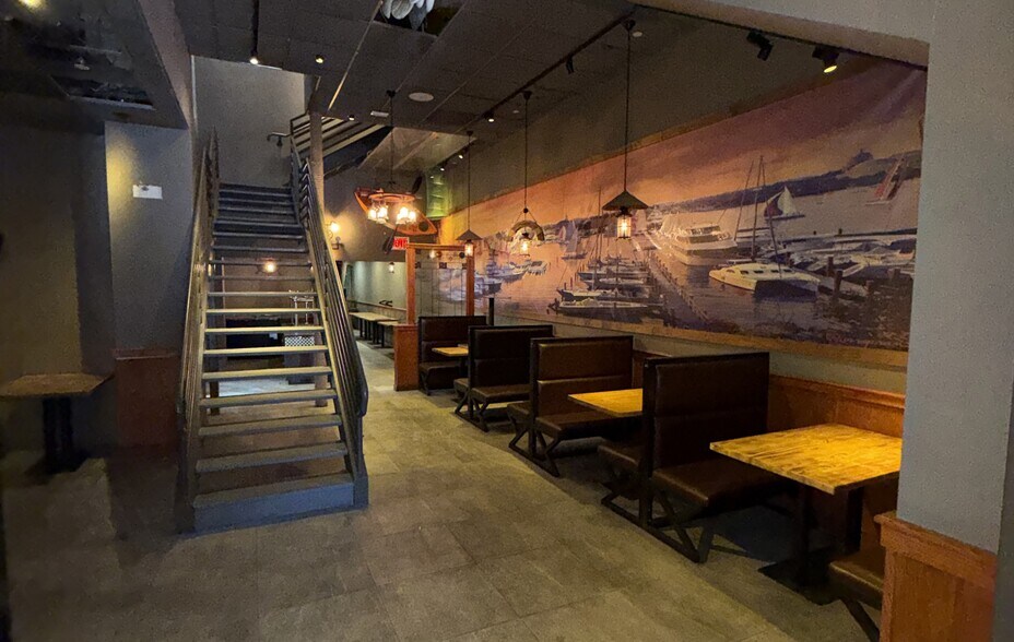 More Photos Of 161-21 Jamaica Ave, Jamaica Office For Lease