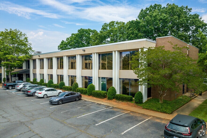 More Photos Of 5855 Executive Center Dr, Charlotte Unknown For Lease