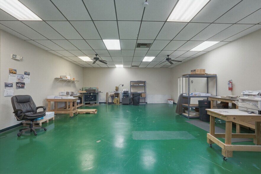 More Photos Of 1610 N Myrtle Ave, Clearwater Office For Sale