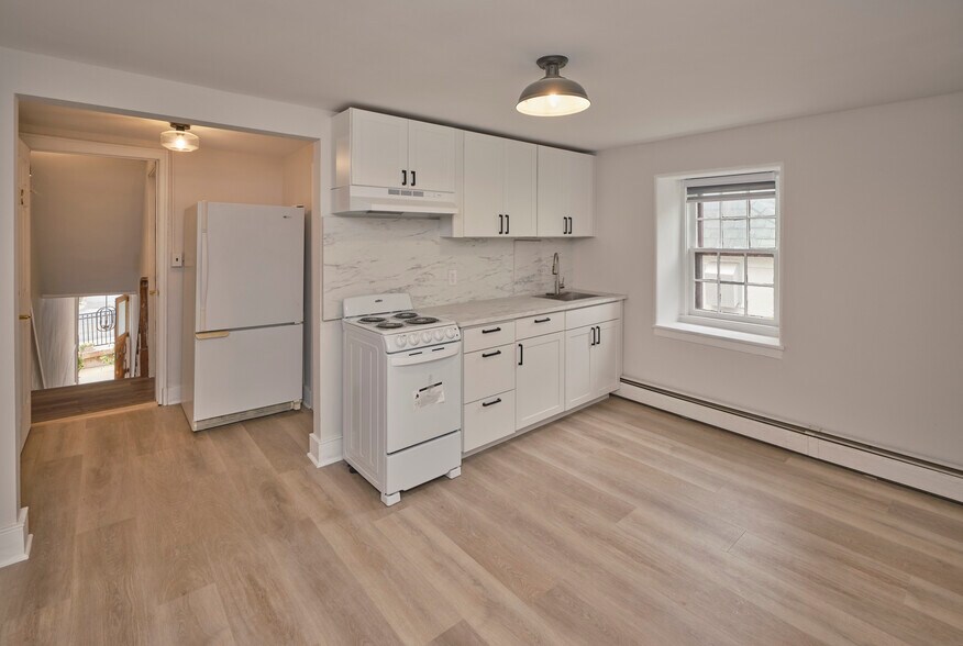 More Photos Of 12-20 W Bridge St, New Hope Storefront For Sale