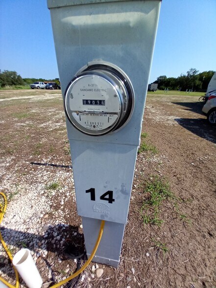 More Photos Of 500 Douglas St, Cuero Trailer Camper Park For Sale