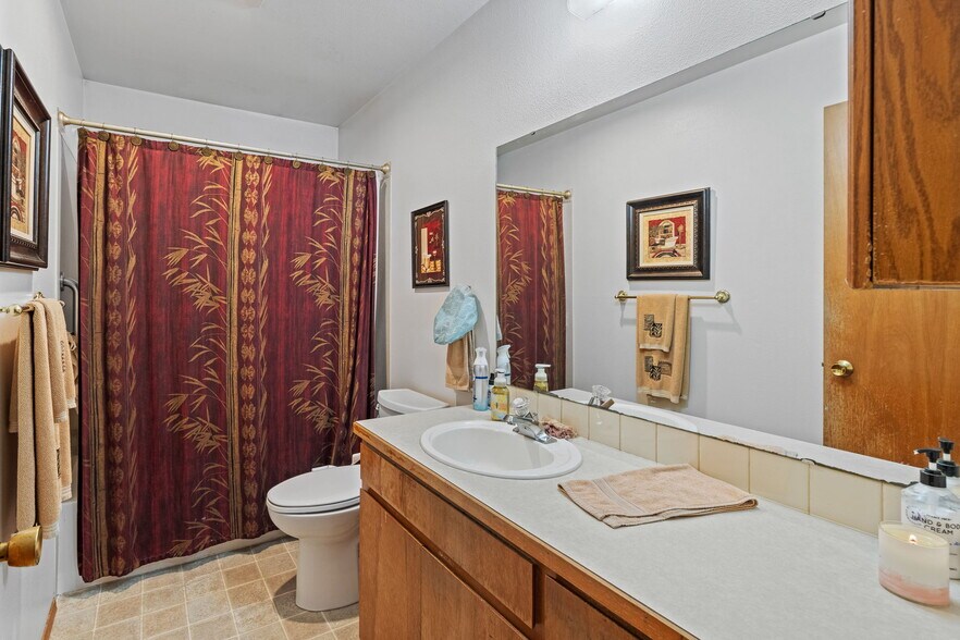 More Photos Of 13004 33rd Ave S, Tukwila Apartments For Sale