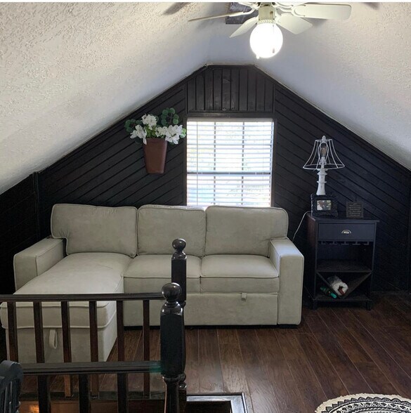 More Photos Of 15911 Fir Rd, Santa Fe Daycare Center For Sale
