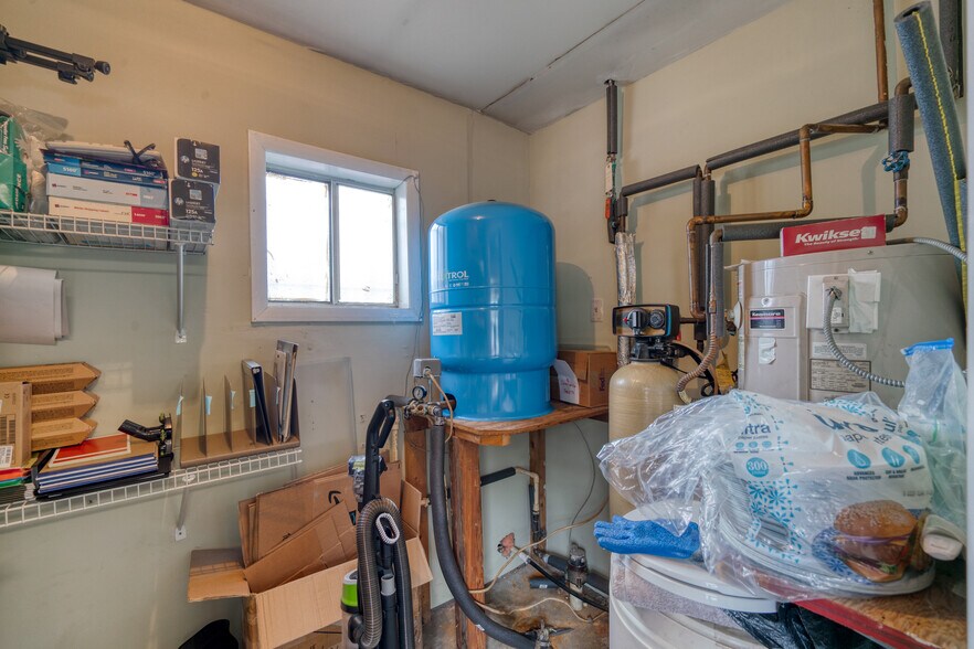 More Photos Of 192 Mayo Rd, Edgewater Light Manufacturing For Sale