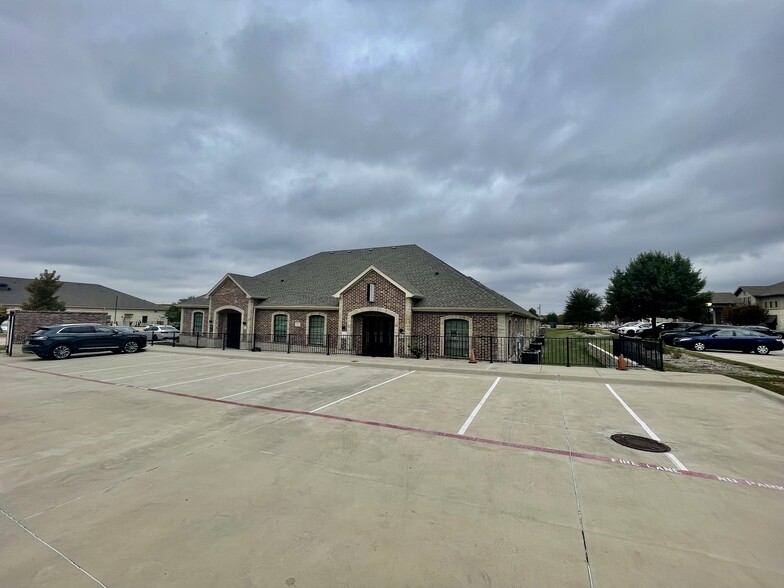 More Photos Of 318 W FM 544, Murphy Medical For Sale