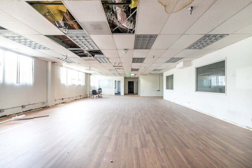 More Photos Of 15001 S Figueroa St, Gardena Distribution For Lease