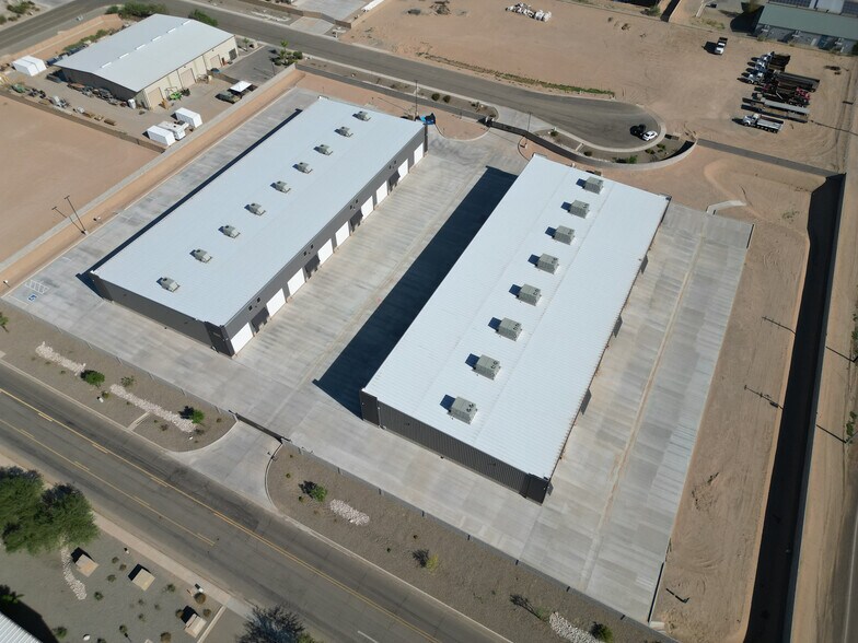 More Photos Of 3912 E 43rd St, Yuma Warehouse For Lease