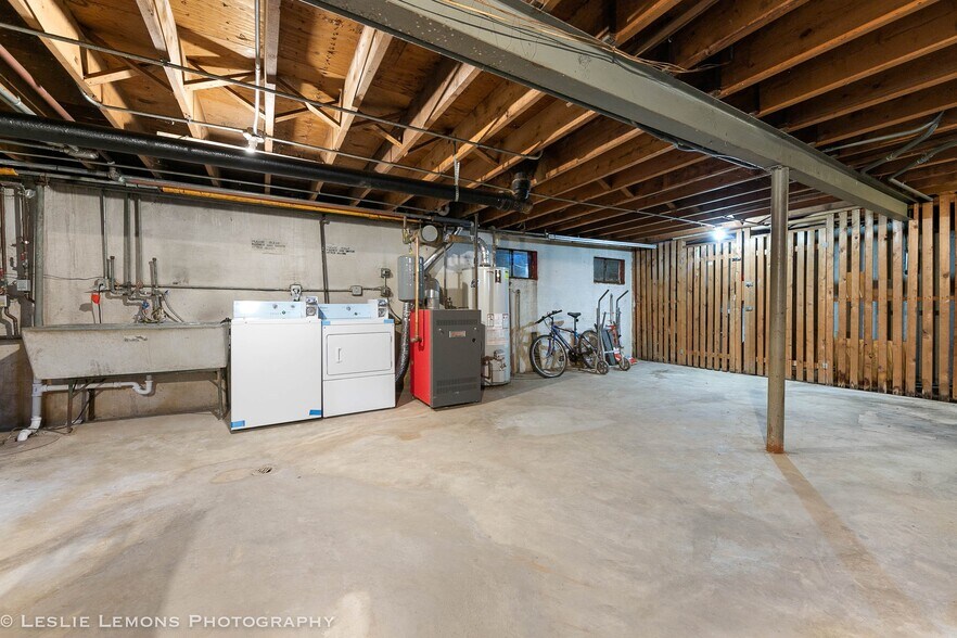 More Photos Of 7653 S Roberts Rd, Bridgeview Apartments For Sale