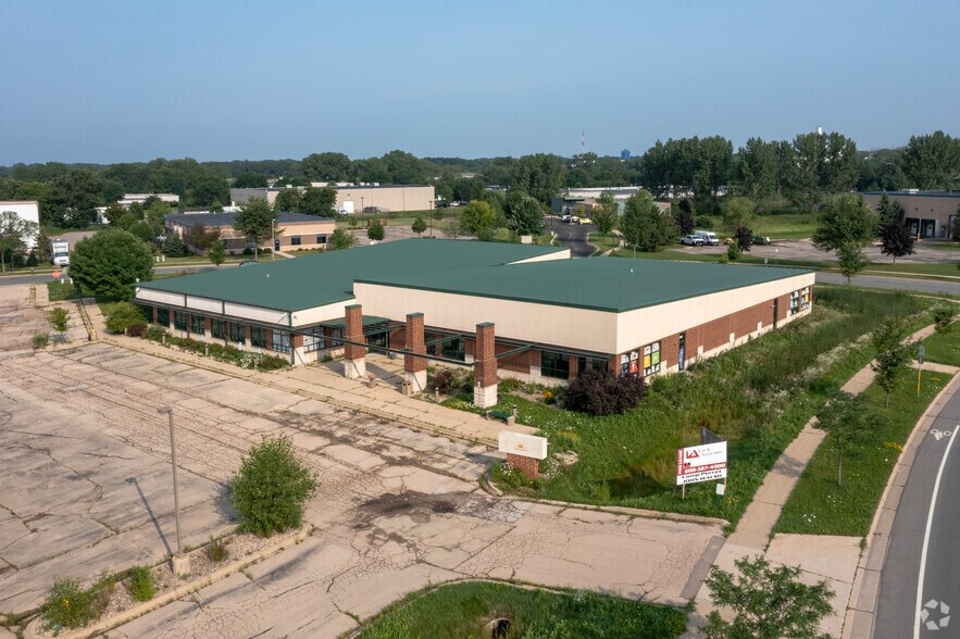 More Photos Of 2702 Agriculture Dr, Madison Office For Lease