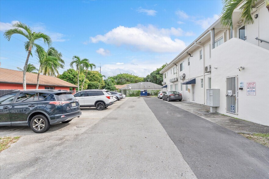 More Photos Of 6647 SW 59th Pl, Miami Apartments For Sale