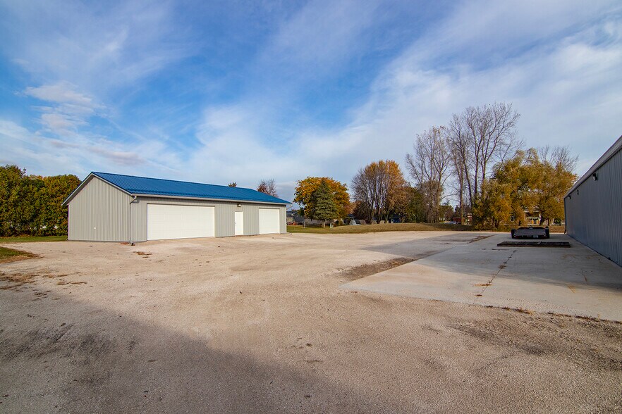 More Photos Of 901 Service Rd, Kiel Flex For Lease