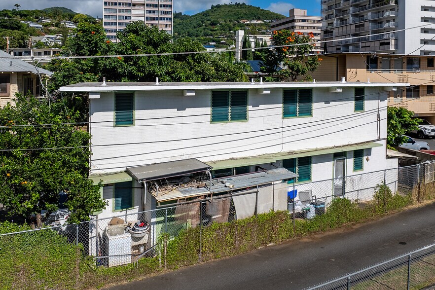 More Photos Of 1637 Kewalo St, Honolulu Apartments For Sale