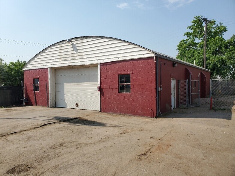 More Photos Of 10205 Brighton Rd, Henderson Warehouse For Lease