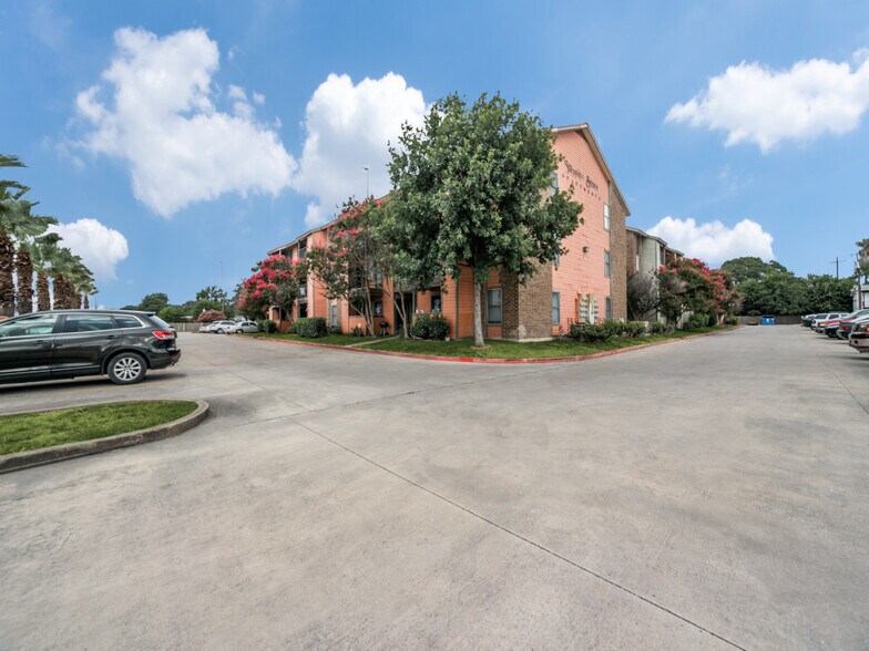 More Photos Of 7737 Skolout St, San Antonio Apartments For Sale