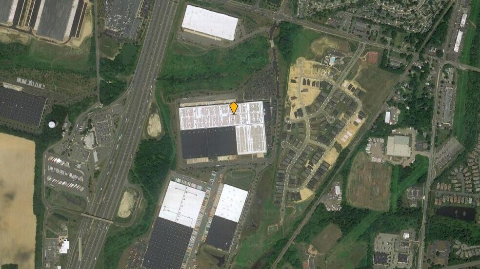 More Photos Of 258 Prospect Plains Rd, Cranbury Distribution For Lease