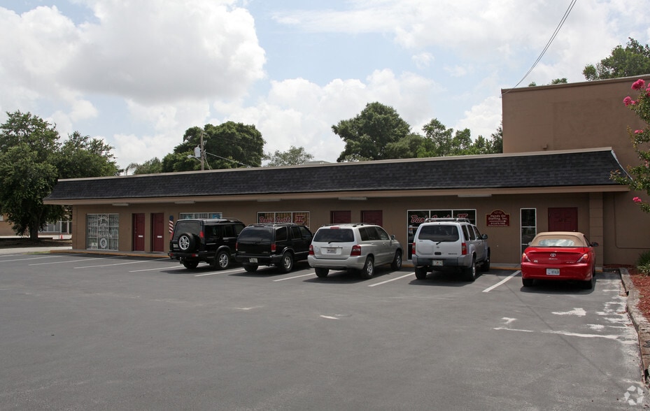 More Photos Of 12104-12108 N Nebraska Ave, Tampa Freestanding For Lease