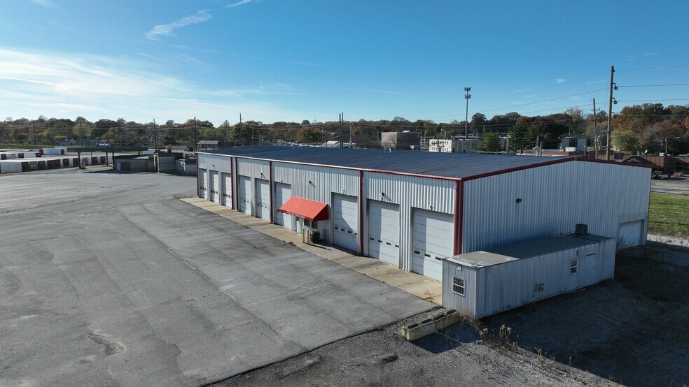 More Photos Of 8888 Hall St, Saint Louis Unknown For Lease