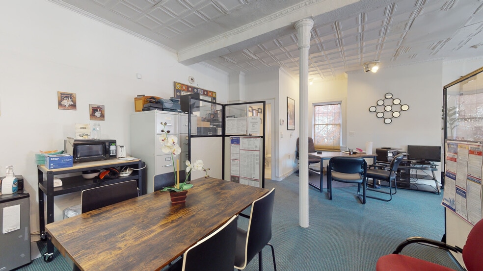 More Photos Of 934 State St, New Haven Apartments For Lease