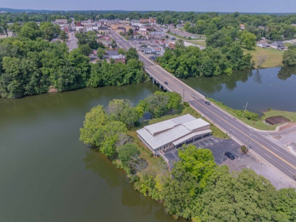 More Photos Of 410 Dinah Shore Blvd, Winchester Office Residential For Sale