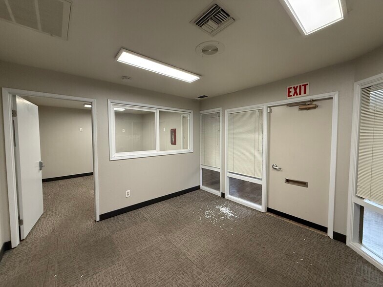 More Photos Of 1000 Delbon Ave, Turlock Medical For Lease