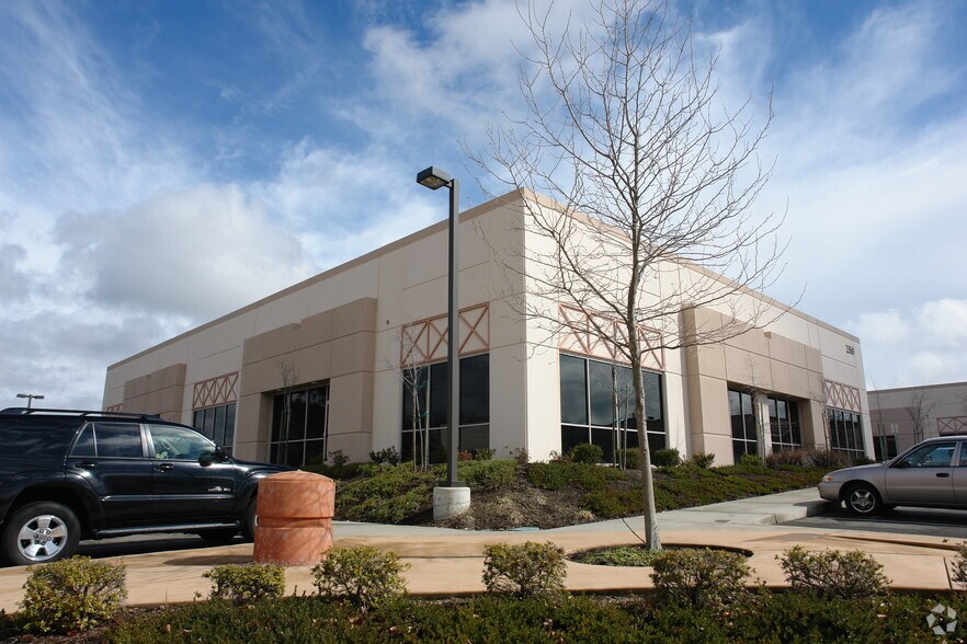 More Photos Of 2550 Warren Dr, Rocklin Office For Sale