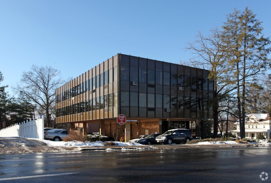 More Photos Of 3930 Knowles Ave, Kensington Medical For Lease